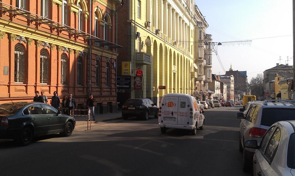 Yellowunlimited Hotel Charkiw Exterior foto