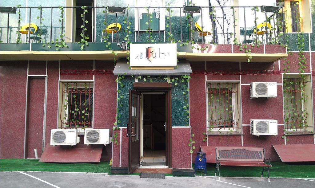 Yellowunlimited Hotel Charkiw Exterior foto