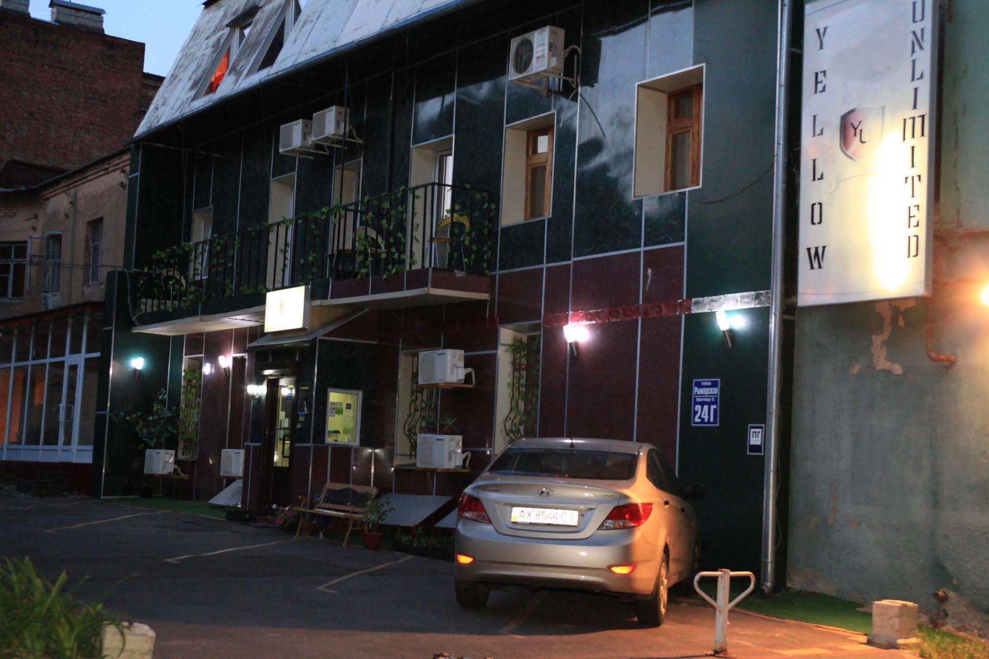Yellowunlimited Hotel Charkiw Exterior foto