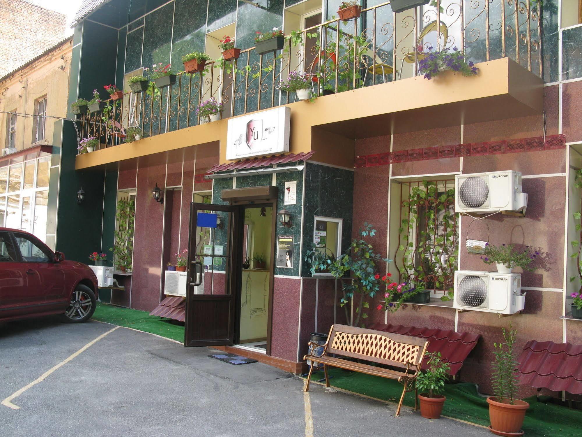 Yellowunlimited Hotel Charkiw Exterior foto